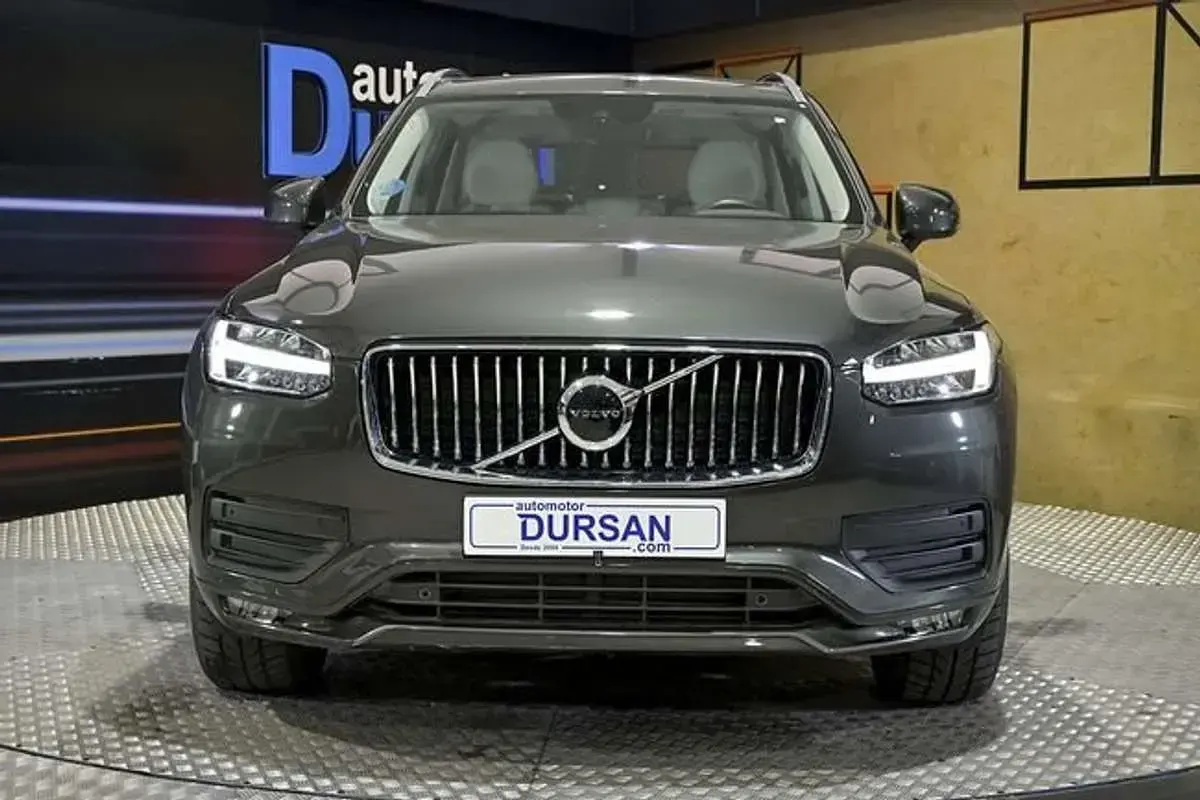 Usado Volvo XC90 Momentum 238 CV (175 kW) 2021 Gris SUV