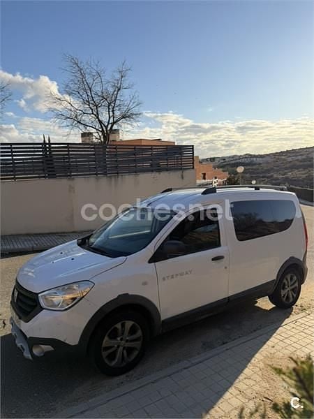 Usado Dacia Dokker Stepway 90 CV (66 kW) 2015 Blanco Monovolumen
