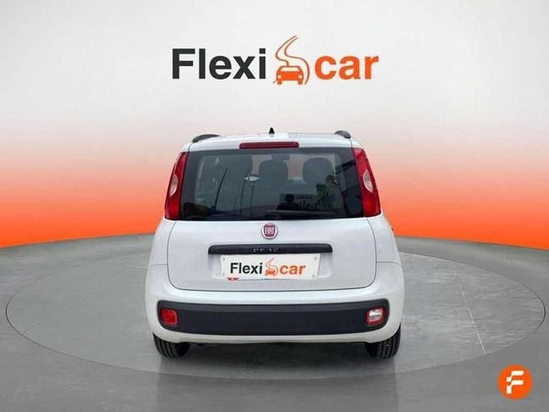 Usado Fiat Panda Lounge 75 CV (55 kW) 2015 Blanco Utilitario