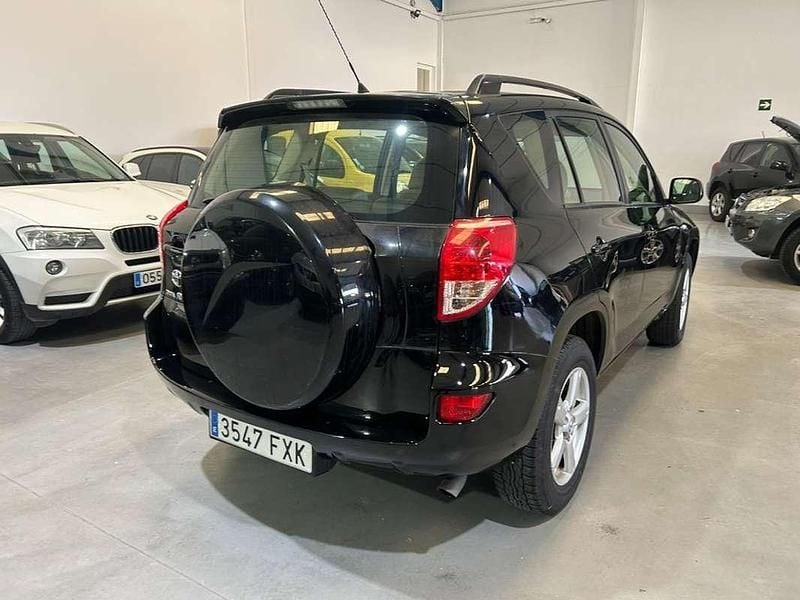 Usado Toyota RAV4 Executive 152 CV (111 kW) 2007 Negro SUV