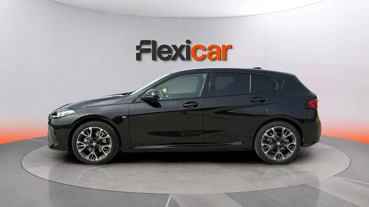 Usado BMW 120 163 CV (119 kW) 2025 Negro Utilitario