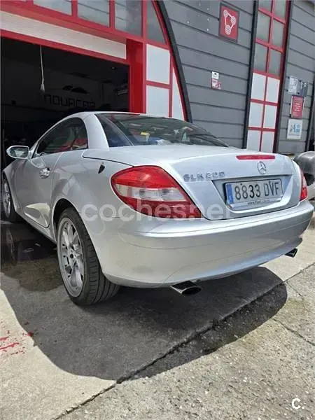Usado Mercedes SLK200 163 CV (119 kW) 2005 Gris / plata Descapotable