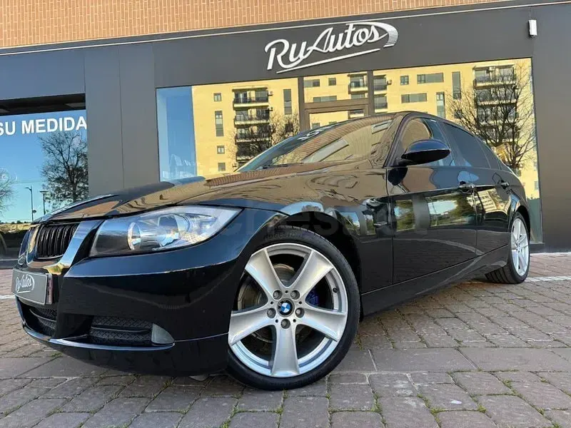 Usado BMW 318 129 CV (94 kW) 2007 Negro Berlina
