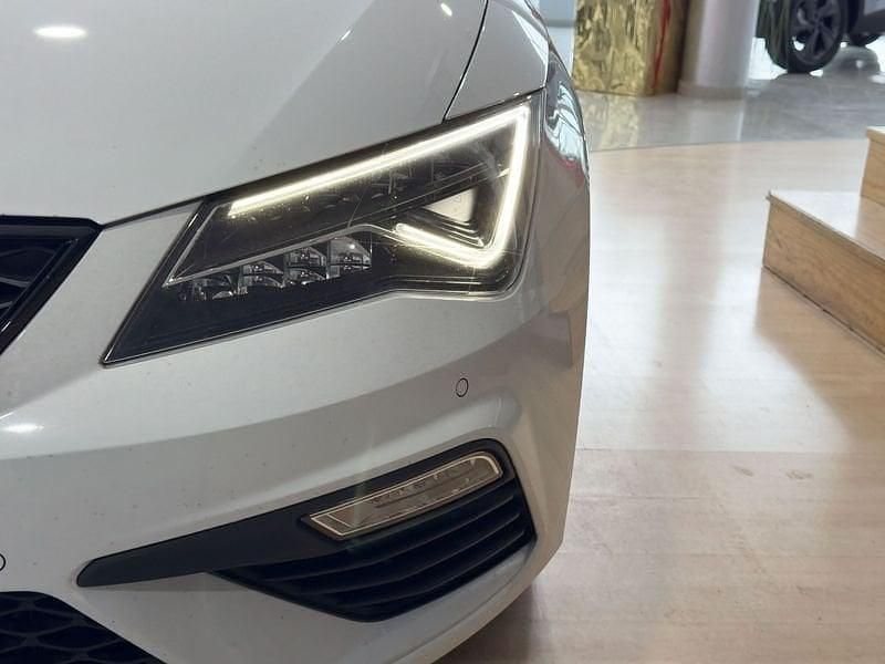 Usado Cupra Leon 290 CV (213 kW) 2020 Blanco Coupe