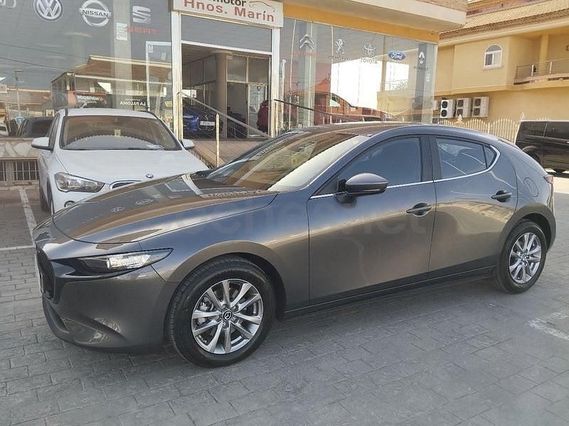 Usado Mazda 3 Prime-Line 140 CV (102 kW) 2025 Gris / plata Berlina
