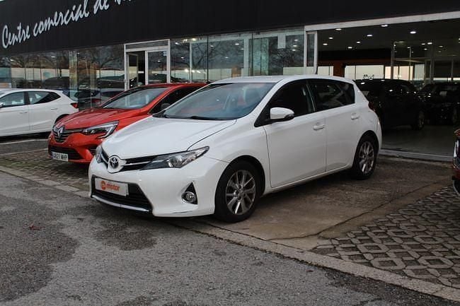Blanco Usado 2014 Toyota Auris Active Utilitario | 7650 € (Buen precio) - Imagen 1/4