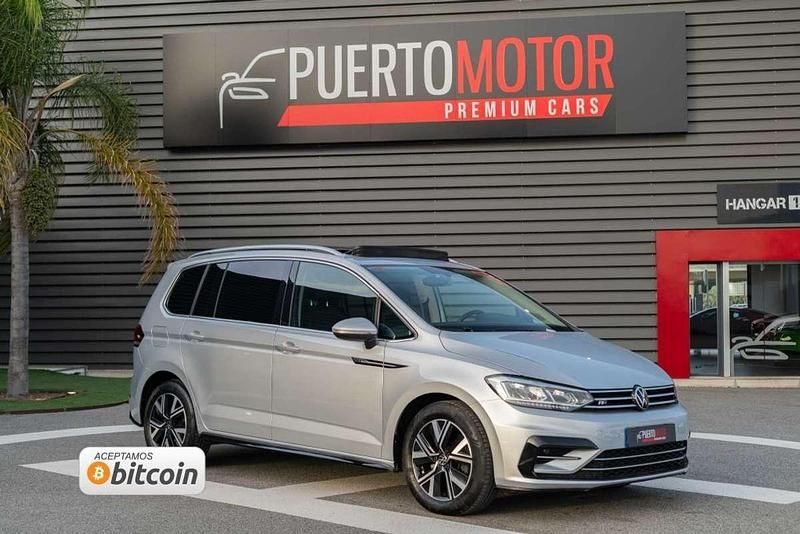 Usado VW Touran Advance 150 CV (110 kW) 2021 Gris / plata Monovolumen