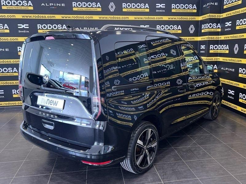 Usado VW Caddy Life 122 CV (89 kW) 2021 Negro Monovolumen