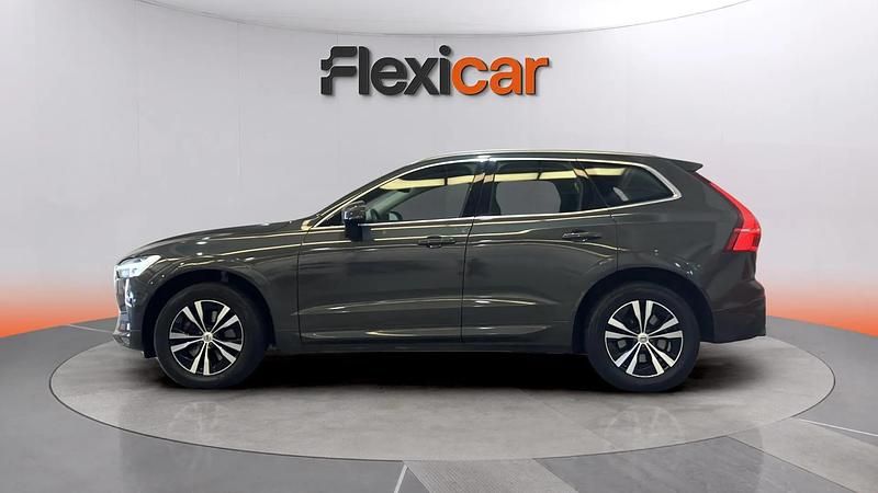Usado Volvo XC60 Momentum 199 CV (146 kW) 2021 Gris SUV