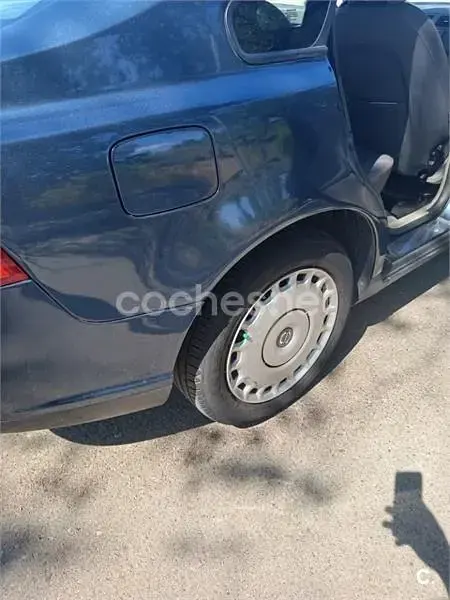 Usado Volvo S40 Kinetic 136 CV (100 kW) 2007 Negro Berlina