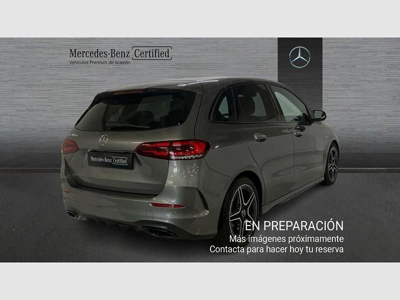 Usado Mercedes B200 150 CV (110 kW) 2022 Blanco Monovolumen