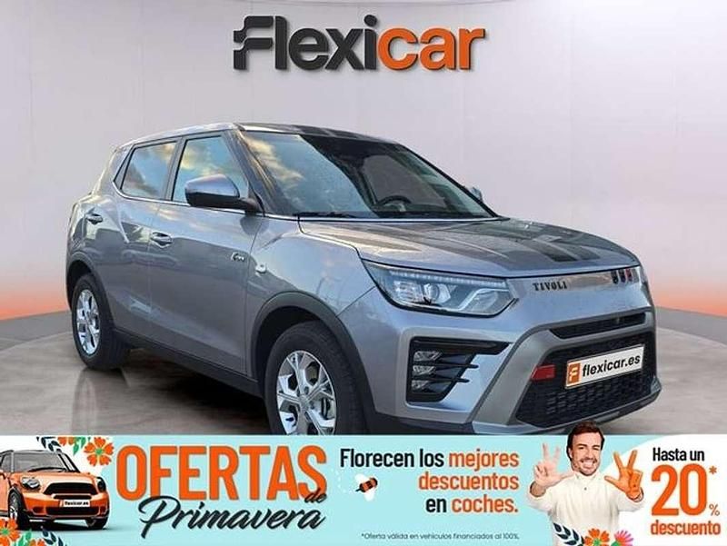 Usado Ssangyong (KGM) Tivoli 163 CV (119 kW) 2025 Gris SUV