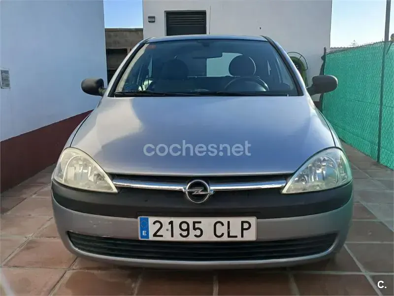 Usado Opel Corsa Club 75 CV (55 kW) 2003 Gris / plata Utilitario