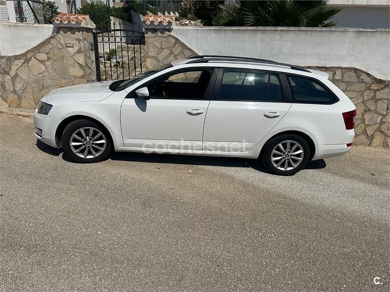 Brugt Skoda Octavia Elegance 105 HK (77 kW) 2015 Hvid Hatchback