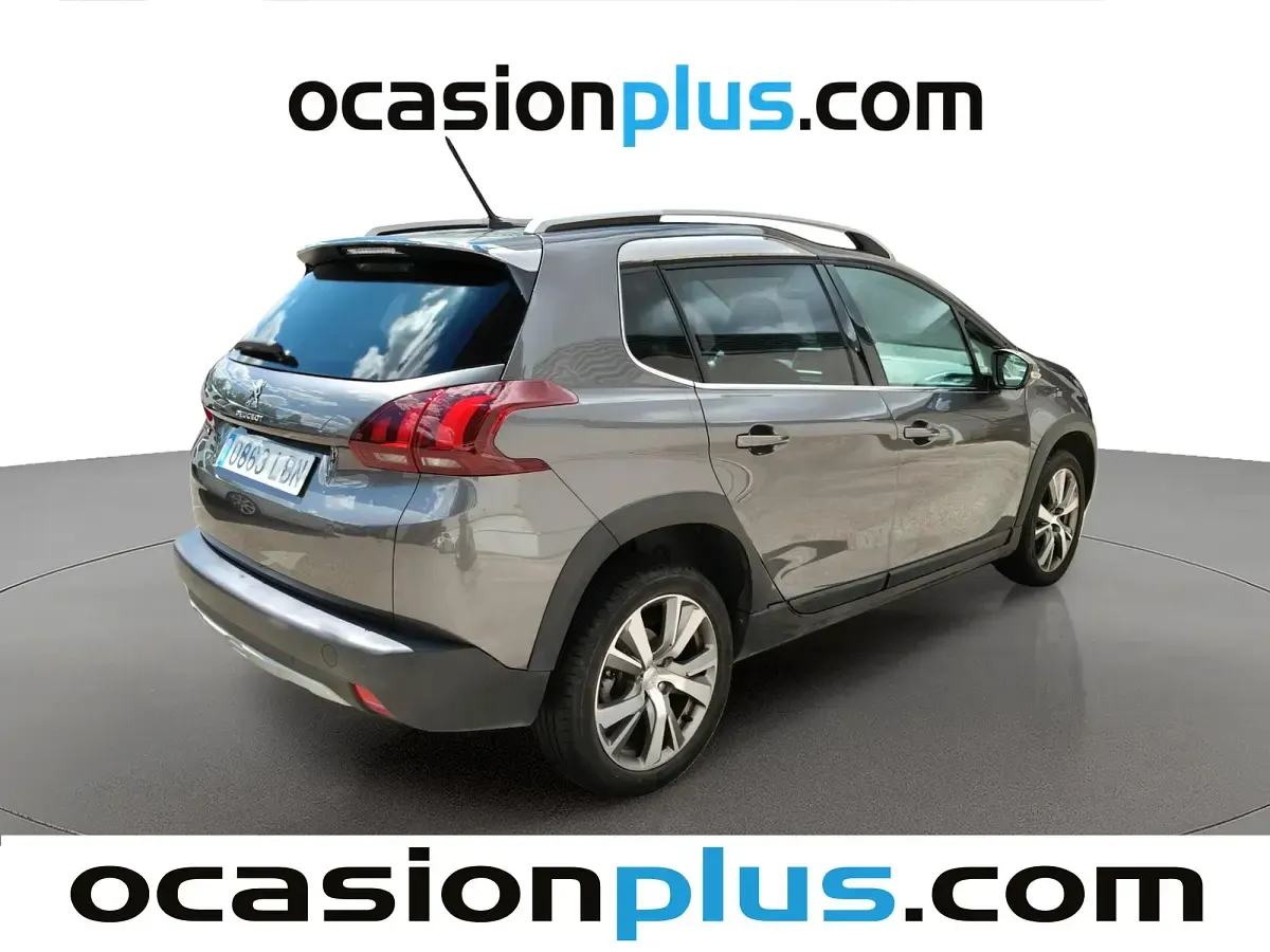 Usado Peugeot 2008 Allure 110 CV (80 kW) 2019 Gris SUV