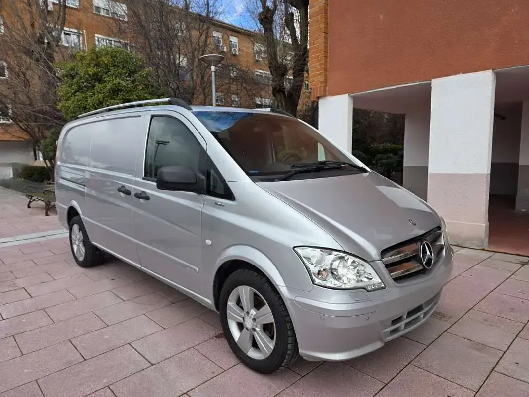 Usado Mercedes Vito 224 CV (164 kW) 2014 Gris Van