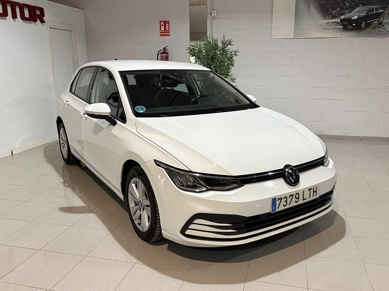 Usado VW Golf VIII 110 CV (80 kW) 2021 Blanco Utilitario
