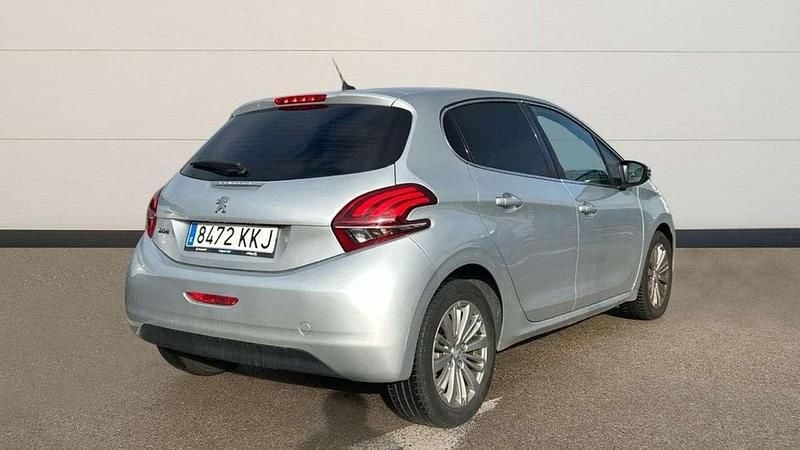 Usado Peugeot 208 Allure 102 CV (75 kW) 2018 Gris Utilitario