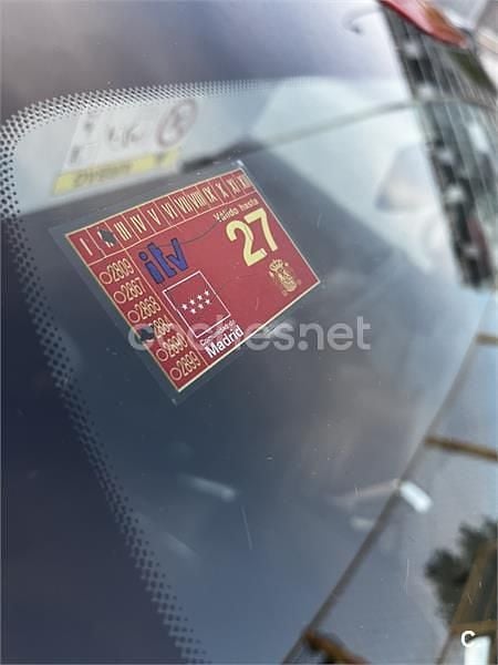 Usado Peugeot 208 Active 82 CV (60 kW) 2019 Rojo Utilitario