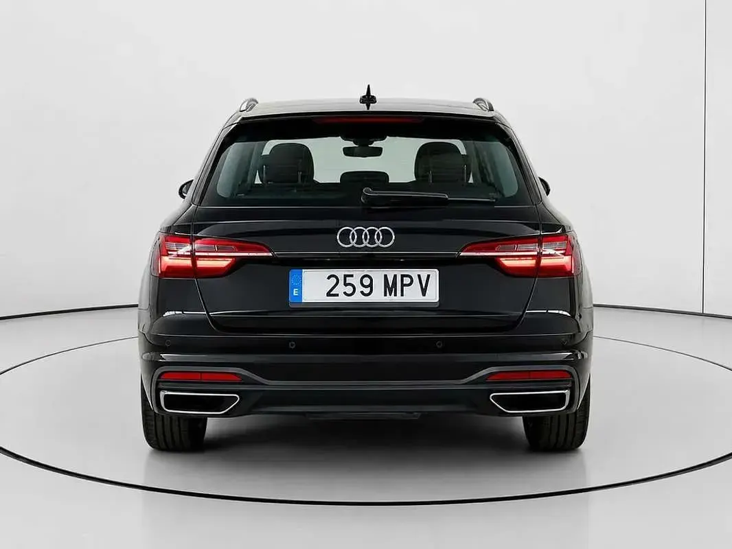 Usado Audi A4 Advanced 163 CV (119 kW) 2021 Negro Familiar