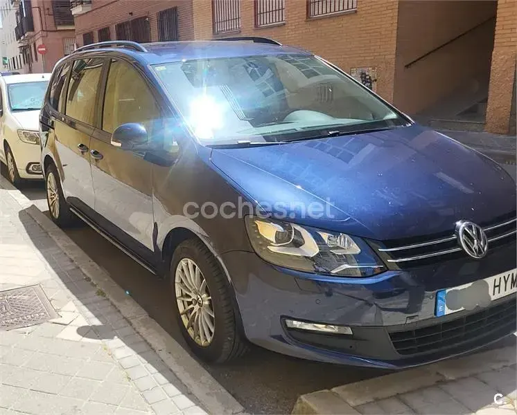 Usado VW Sharan Advance 140 CV (102 kW) 2014 Azul Monovolumen
