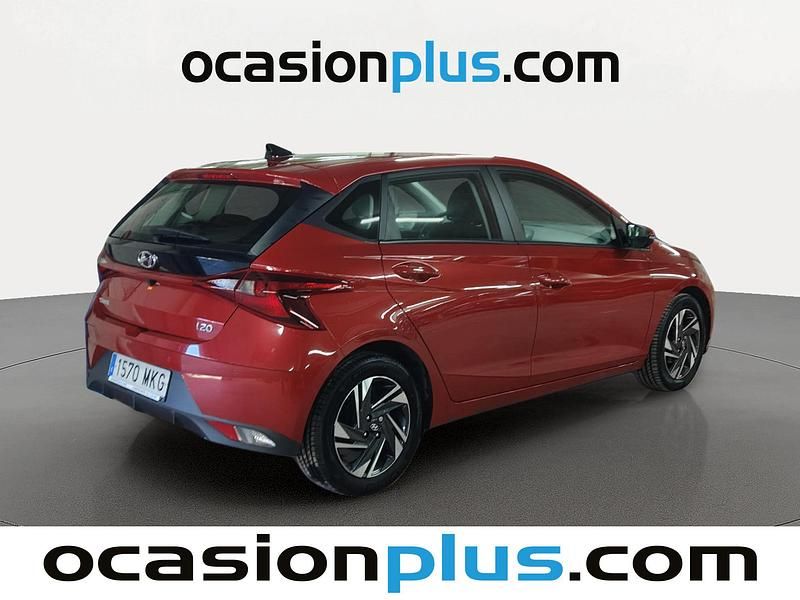 Usado Hyundai i20 84 CV (61 kW) 2023 Rojo Utilitario