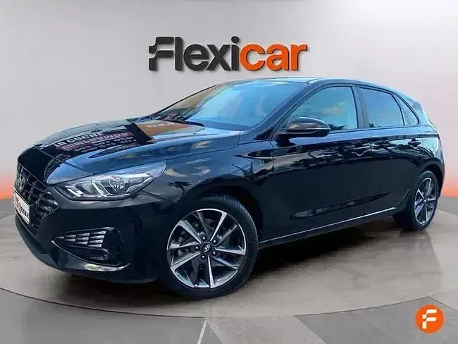 Usado Hyundai i30 110 CV (80 kW) 2024 Negro
