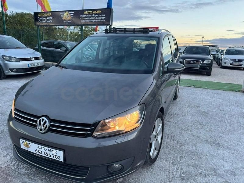Usado VW Touran Advance 140 CV (102 kW) 2015 Gris / plata Monovolumen