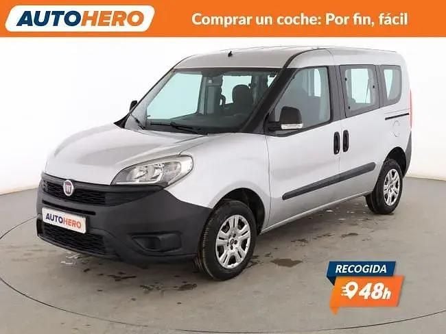 Usado Fiat Doblò Pop 90 HP (66 kW) 2015 Cinzento Monovolume