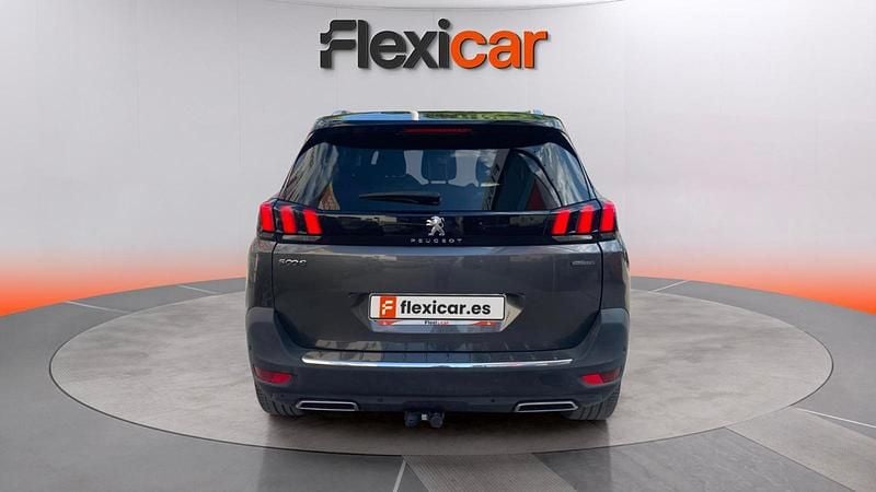 Usado Peugeot 5008 GT-line 131 CV (96 kW) 2017 Gris Monovolumen