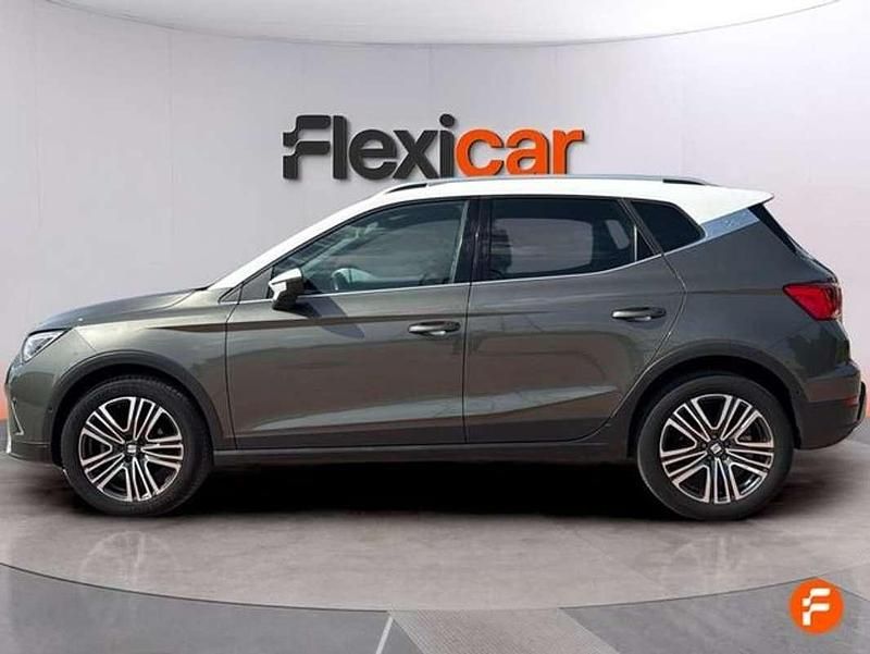 Usado Seat Arona Xperience 110 CV (80 kW) 2023 Gris SUV