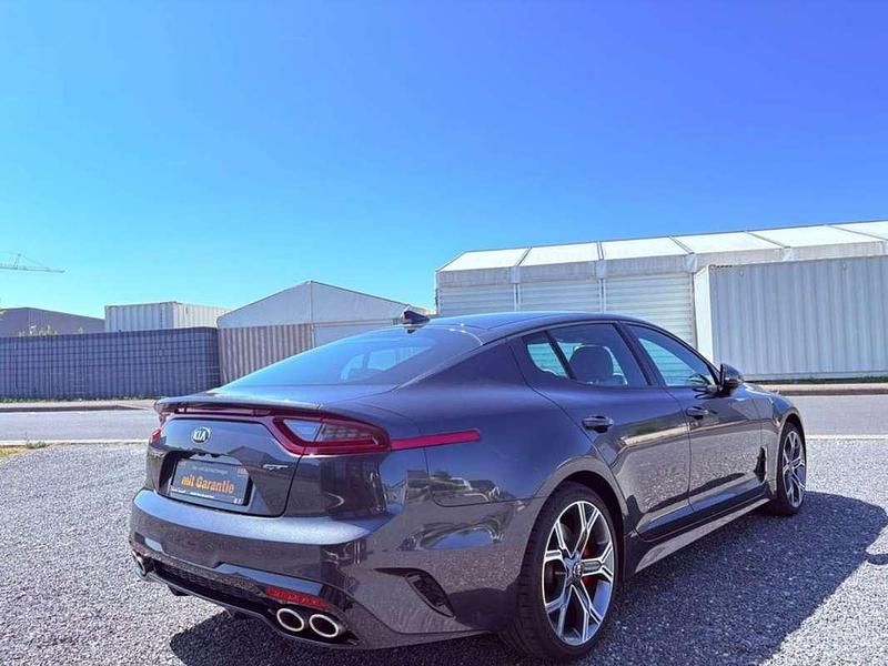 Usado Kia Stinger GT 370 CV (272 kW) 2018 Rojo Utilitario