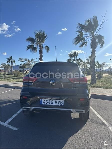 Usado MG ZS Luxury 106 CV (77 kW) 2024 Negro SUV