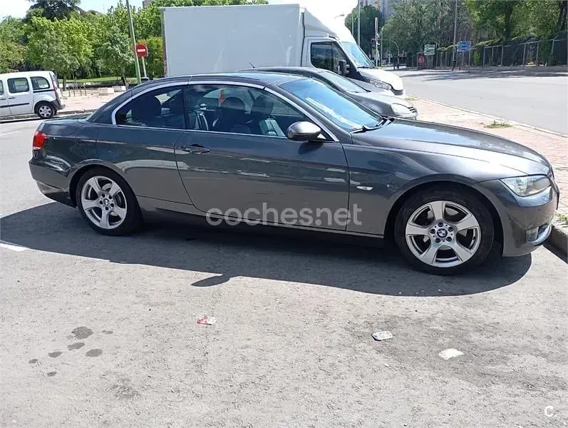 Usado BMW 320 Cabriolet 170 CV (125 kW) 2008 Gris / plata Descapotable