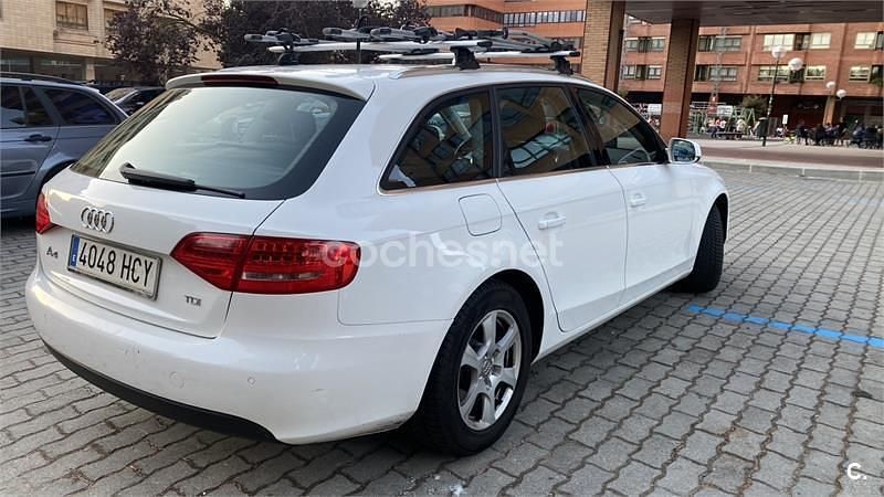 Usado Audi A4 143 CV (105 kW) 2011 Blanco Familiar