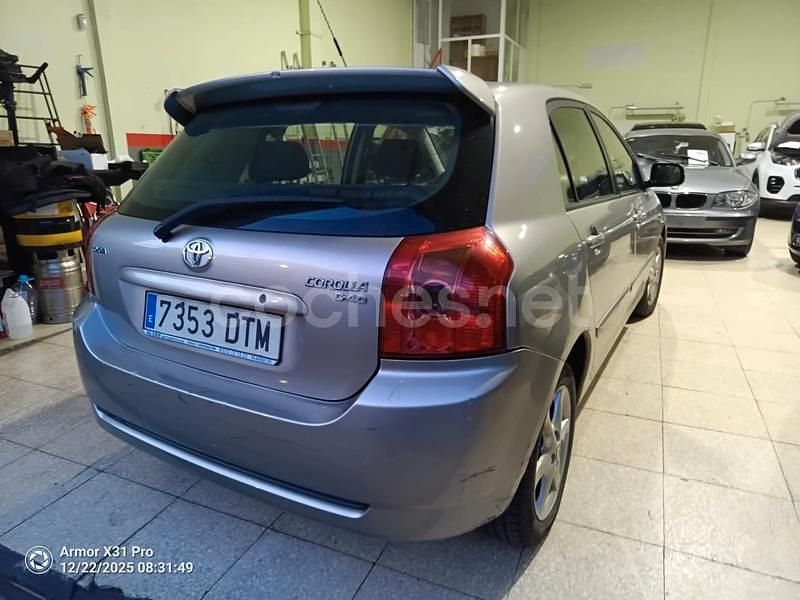 Usado Toyota Corolla Sol 116 CV (85 kW) 2005 Gris / plata Berlina