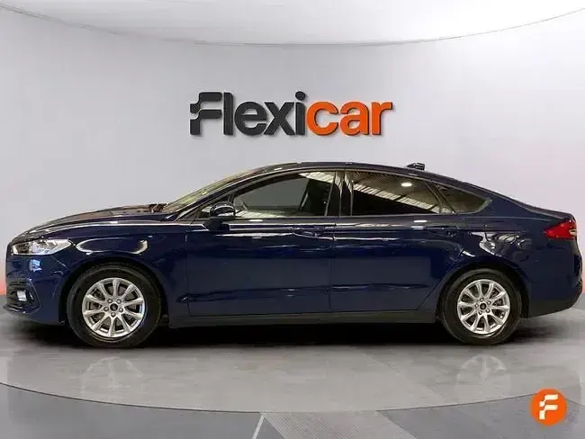 Usado Ford Mondeo Trend 187 CV (137 kW) 2021 Azul Berlina