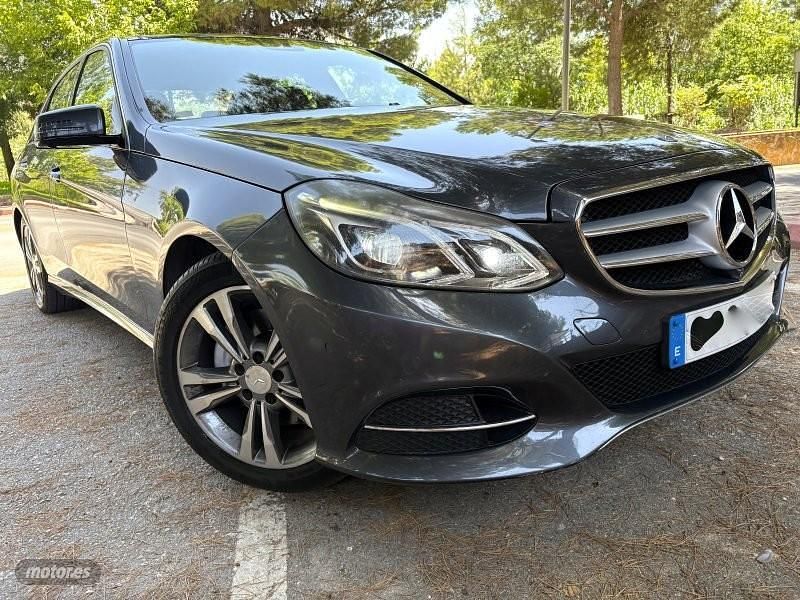 Usado Mercedes E300 Avantgarde 204 CV (150 kW) 2015 Gris Berlina