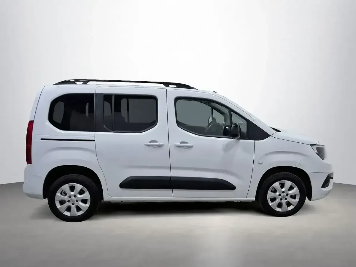 Usado Opel Combo Life Business Edition 103 CV (75 kW) 2023 Blanco Familiar