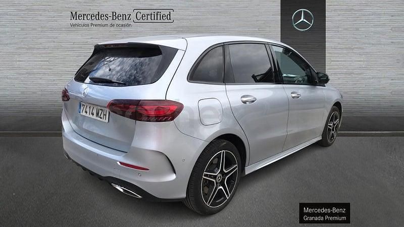 Usado Mercedes B250e AMG line 218 CV (160 kW) 2025 Plata hightech Monovolumen