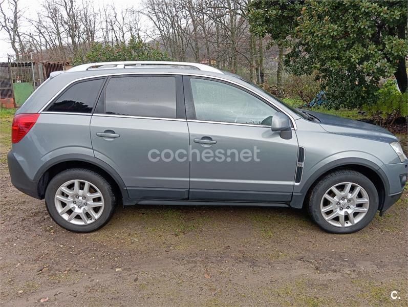 Gris / plata Usado 2012 Opel Antara Excellence SUV | 10.000 € (Un poco caro) - Imagen 1/4
