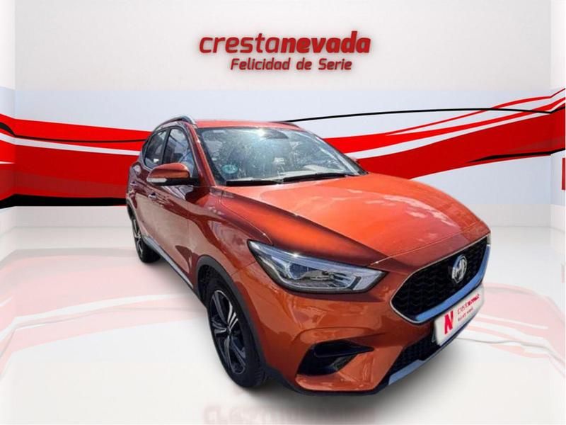 Usado MG ZS Comfort 106 CV (77 kW) 2022 Naranja Berlina
