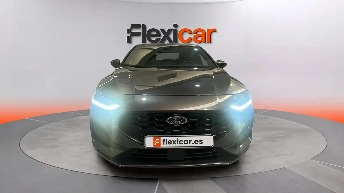 Usado Ford Focus ST-Line 125 CV (91 kW) 2022 Gris Berlina