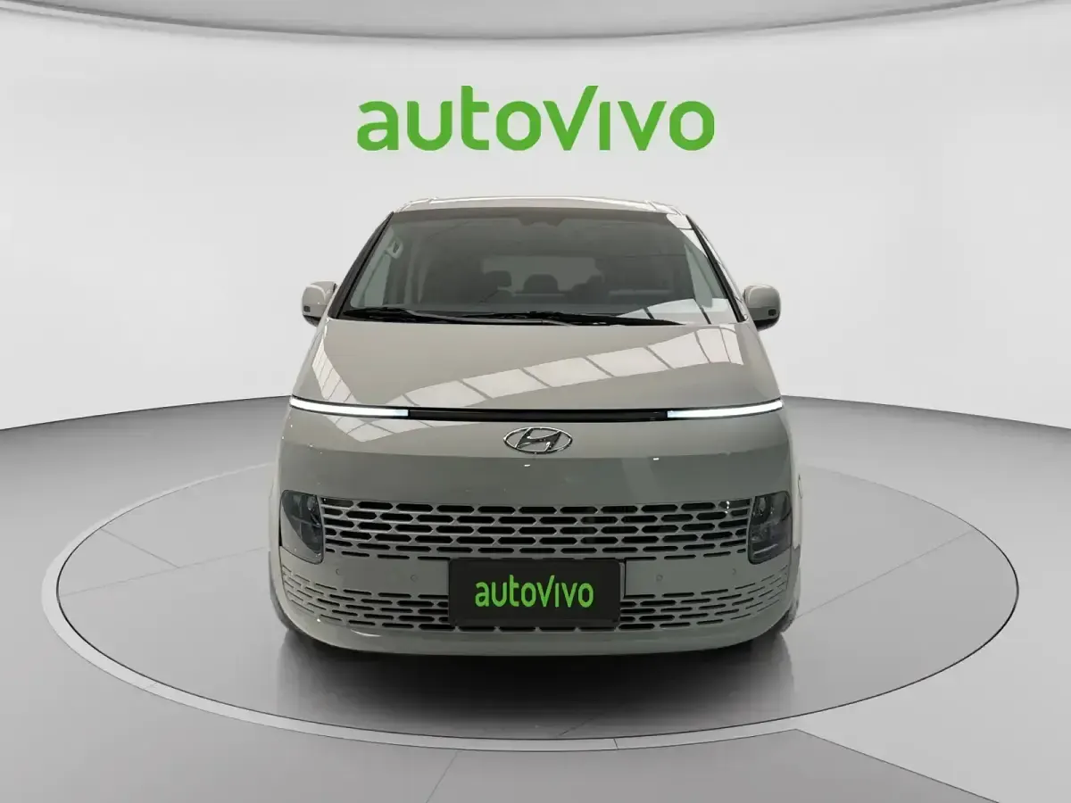 Usado Hyundai Staria 177 CV (130 kW) 2022 Blanco Monovolumen