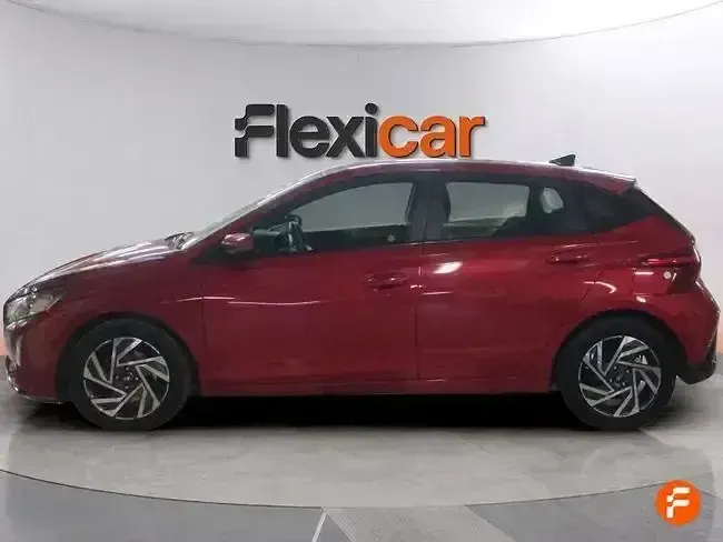 Usado Hyundai i20 100 CV (73 kW) 2024 Rojo Utilitario
