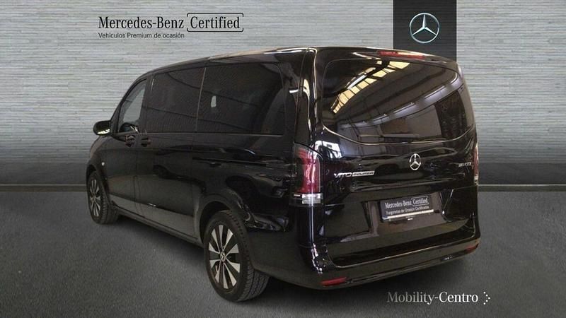 Usado Mercedes Vito 2024 Negro Van