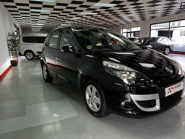 Usado Renault Scénic III Dynamique 110 CV (80 kW) 2012 Negro Monovolumen