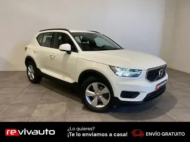 Usado Volvo XC40 Momentum 129 CV (94 kW) 2021 Blanco SUV