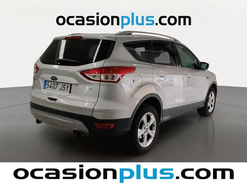 Usado Ford Kuga Trend 150 CV (110 kW) 2016 Gris / plata SUV