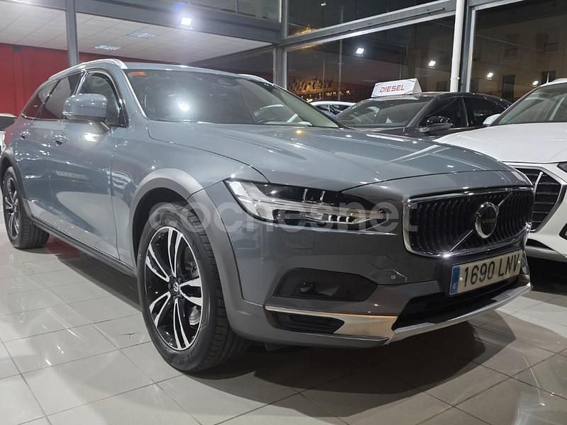 Gris / plata Usado 2021 Volvo V90 CC Pro Familiar | 31.900 € (Super precio) - Imagen 1/4